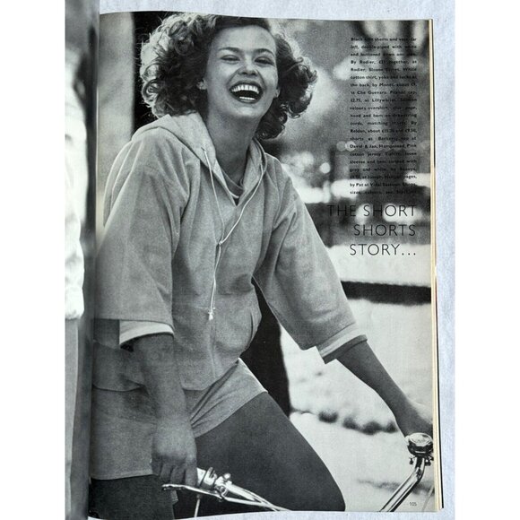 BRITISH VOGUE - July 1975 - Picture 6 of 16